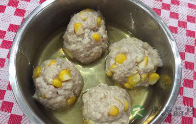 挑食系列3：宝宝不爱吃肉 找到原因＂对症下药＂