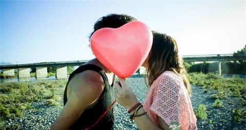 男人暗恋你的举动_男人暗恋你表现 男人暗恋你的举动_男人暗恋你表现