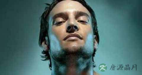 内裤外穿 一秒变超人