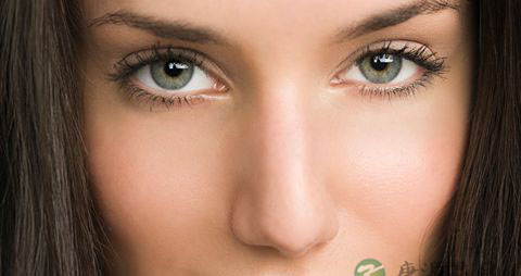 毕业生自杀频频 专家呼吁做好职场减压工作