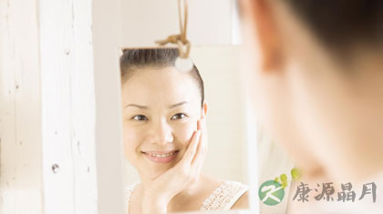 照镜子比真实长相要好看30% 照镜子比真实长相要好看30%