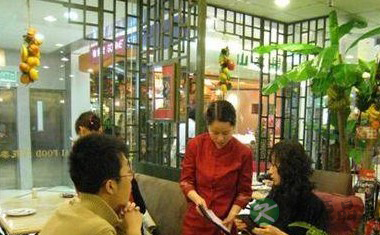 如何通过餐桌话题上读懂他