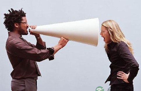 研究称嗓门大的人较靠谱