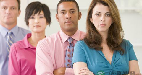 如何面对工作上的批评_工作遭批评怎么办