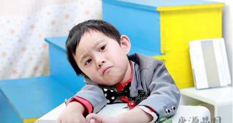 孩子得了自闭症怎么办_如何开启孩子的自闭心扉