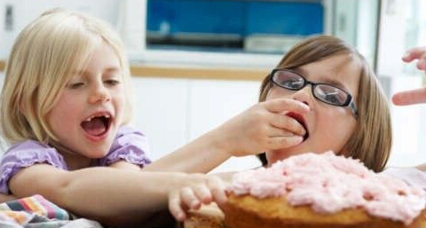 【孩子自私应怎样教育】如何纠正孩子自私心理