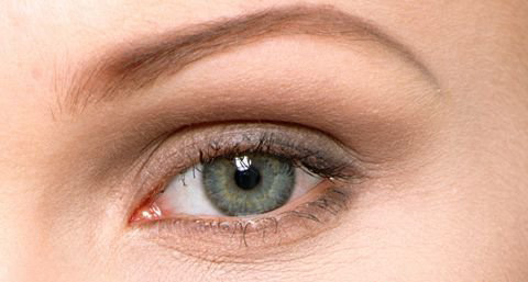 如何护理眼部肌肤