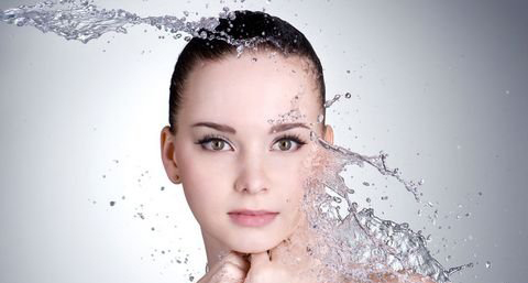 肌肤越补水越干？错误补水习惯有哪些