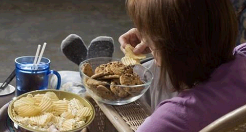 【吃什么零食可以美容】适当吃零食可美容