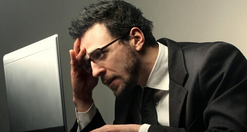 【如何应对电脑皮肤危机】“电脑族”男士护肤技巧