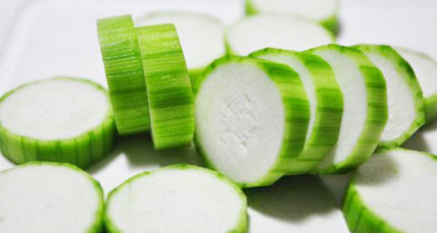 丝瓜水可以美白保湿抗皱吗 丝瓜水可以美白保湿抗皱吗