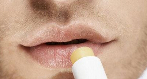 男士美唇的三条妙计_5款男士润唇膏推荐 男士美唇的三条妙计_5款男士润唇膏推荐
