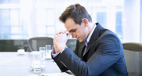 男人脱发谢顶的原因_解决男人脱发的秘诀