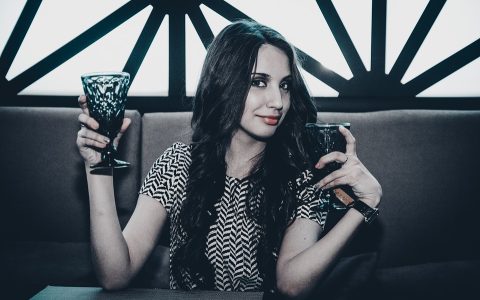 哪些动作瘦背最好_瘦背都有什么方法