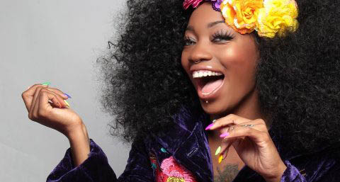 丰胸按摩法成就性感美乳