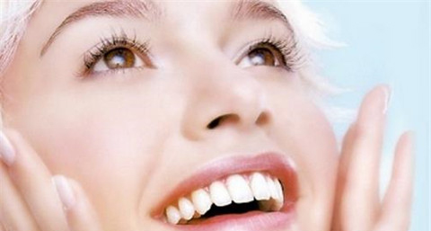 防晒和保湿并举_并举如何做