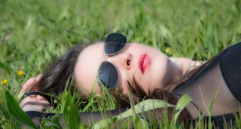 吃什么皮肤能变白_什么食物能使皮肤变白