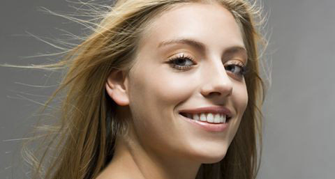 面膜持久美白的方法_皮肤如何变得更白白皙