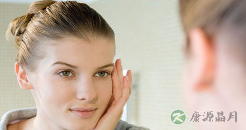 【如何去鱼尾纹】小妙招教你巧去皱纹