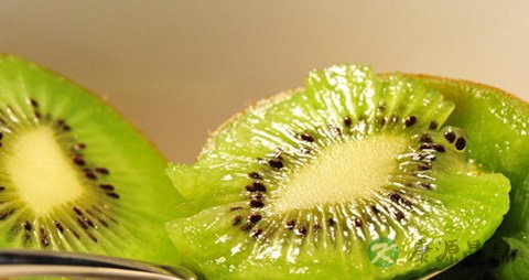 奇异果的吃法_哪些人不能吃奇异果