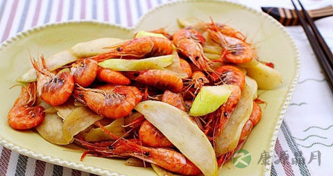 茭白和虾能一起吃吗 茭白和虾能一起吃吗