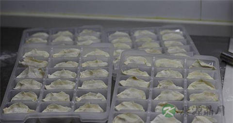 包好的饺子怎么放冰箱不会粘