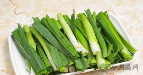 青蒜的吃法_哪些人不能吃青蒜 青蒜的吃法_哪些人不能吃青蒜