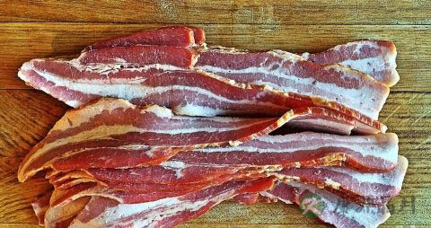 腊肉炒之前怎么处理 腊肉炒之前怎么处理