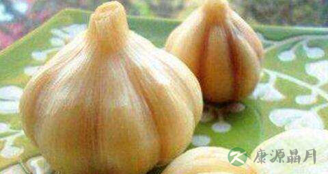 糖蒜和腊八蒜区别 糖蒜和腊八蒜区别