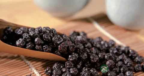 蓝莓干泡水功效