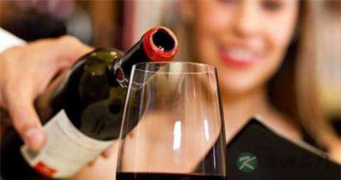 红酒一次喝多少合适 红酒一次喝多少合适