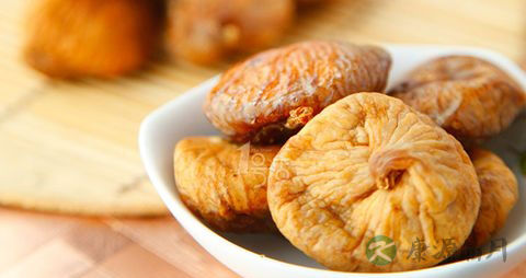 无花果干泡水喝的功效 无花果干泡水喝的功效