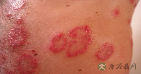 黑胡椒和白胡椒哪个辣 黑胡椒和白胡椒哪个辣