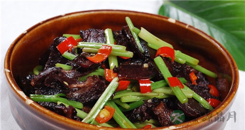 水芹菜的吃法_哪些人不能吃水芹菜