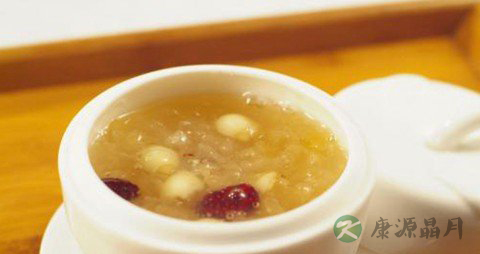 莲子怎么煮烂 附上营养莲子汤的做法