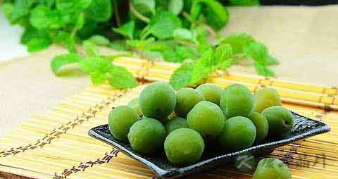青梅果脯的营养价值_吃青梅果脯的好处