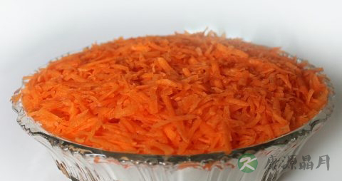 凉拌萝卜丝要焯水吗