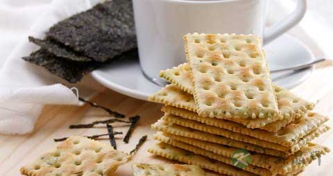 吃苏打饼干要注意什么 吃苏打饼干要注意什么