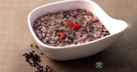 啤酒洗头能防脱发吗 啤酒洗头能防脱发吗