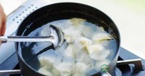 饺子馅要放酱油吗 饺子馅要放酱油吗