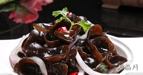 凉拌木耳用焯水吗