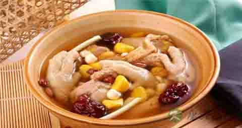 板栗炖鸡还可以加什么 板栗炖鸡还可以加什么