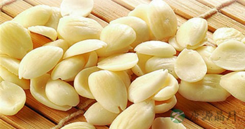 南杏仁的营养价值_吃南杏仁的好处