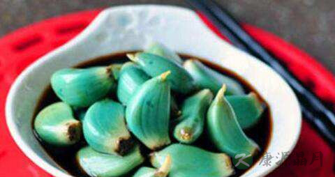 糖蒜和腊八蒜区别 糖蒜和腊八蒜区别