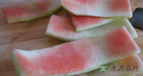 西瓜皮擦脸有什么好处