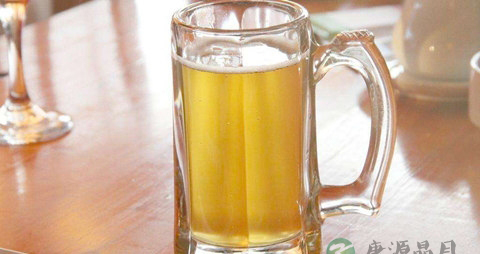 用啤酒能收缩毛孔吗 用啤酒能收缩毛孔吗