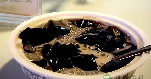 龟苓膏粉的吃法_哪些人不能吃龟苓膏粉 龟苓膏粉的吃法_哪些人不能吃龟苓膏粉