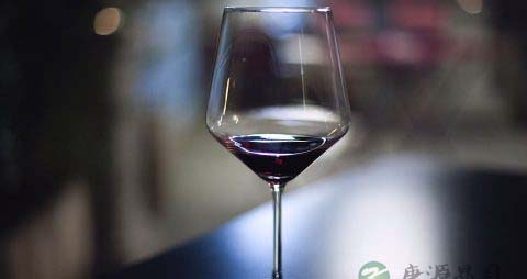 红酒醒酒步骤