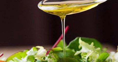 色拉油的吃法_哪些人不能吃色拉油