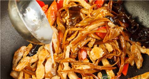 黄花菜要焯水吗